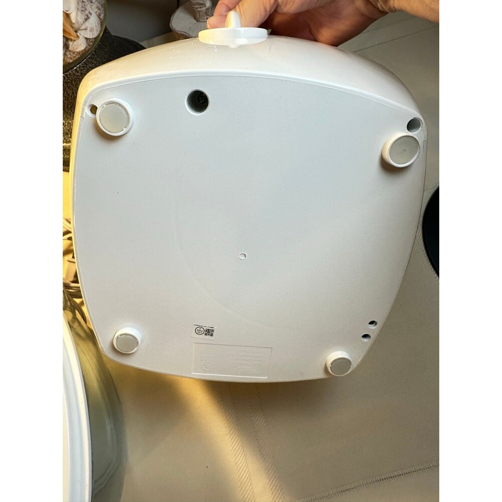 Equate Humidifier - Picture 9 of 11